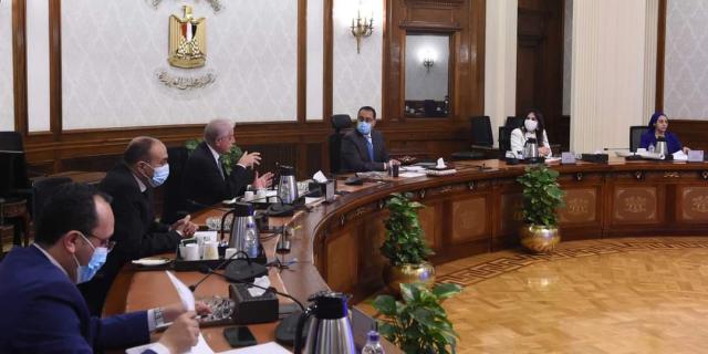 اجتماع رئيس الوزراء مع محافظ جنوب سيناء 